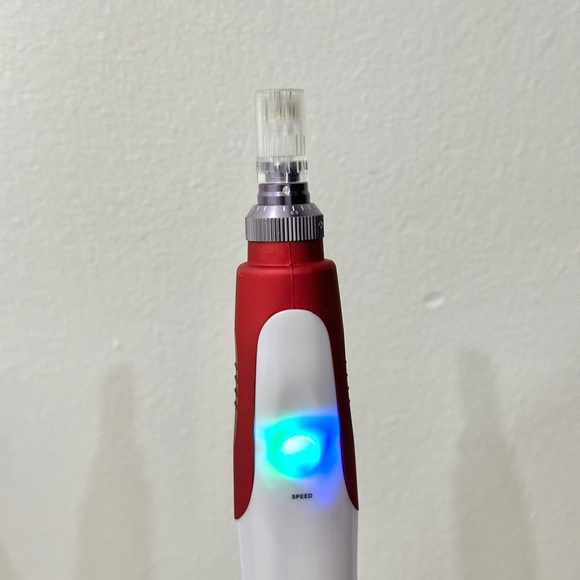 ORA Microneedling derma pen with 3 replacement needle heads - Picture 4 of 6